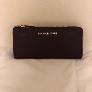 Michael Kors Jet Set Travel Wallet
